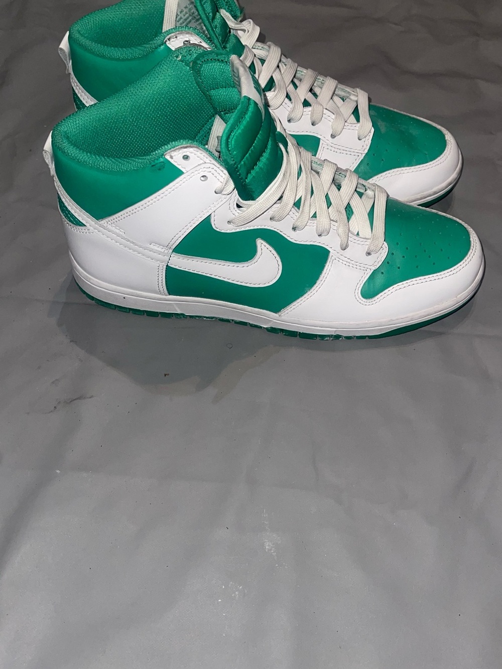 Nike High-Top Sneakers in Teal and White